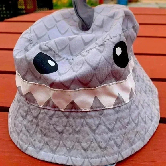 Five for 25 gray  shark button hat with ties - Picture 1 of 5